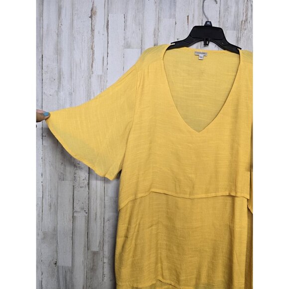Avenue Women's Plus 26 28 Tiered Top Mustard Yellow Short Sleeve - Picture 2 of 5